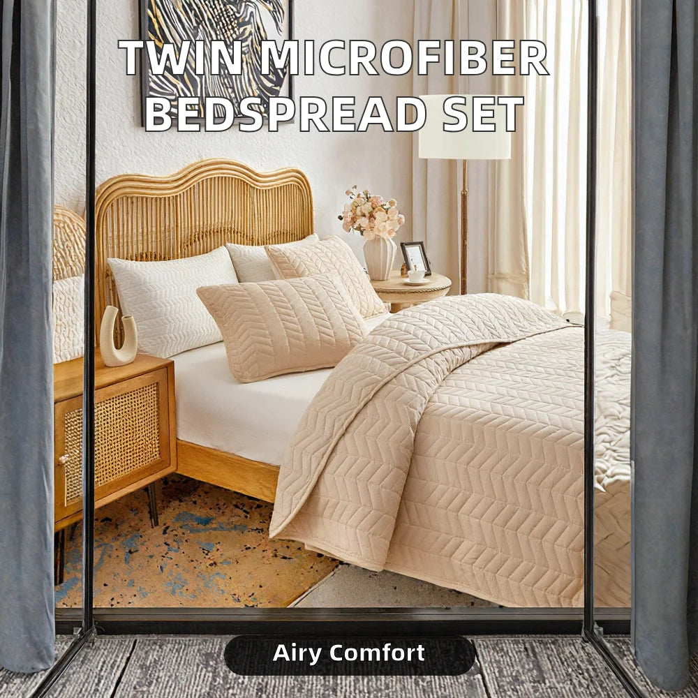 Quilted Bedspread — Reversible Design, Soft Microfiber, Lightweight, All-Season, Twin Full Queen King